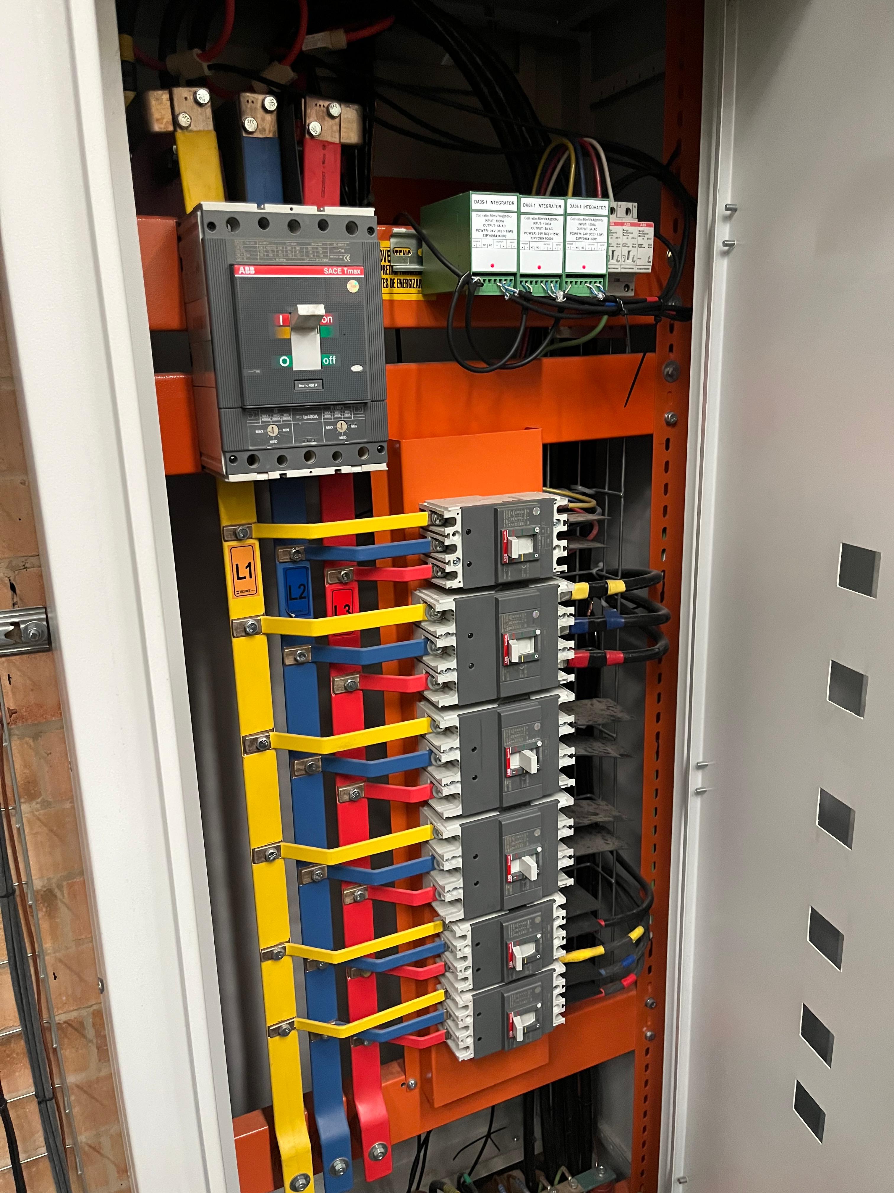 Instalación, revisioón y mantenimiento a tableros electricos 2